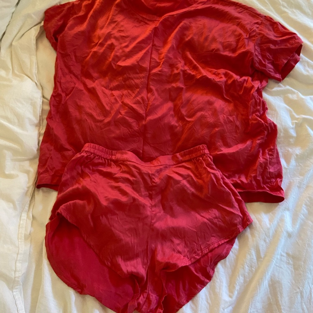 Lunya Bold Red Washable Silk Set L/XL